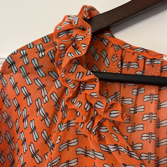 Dragonflies Cover this Adorable Polyester Top - Picture 4 of 8